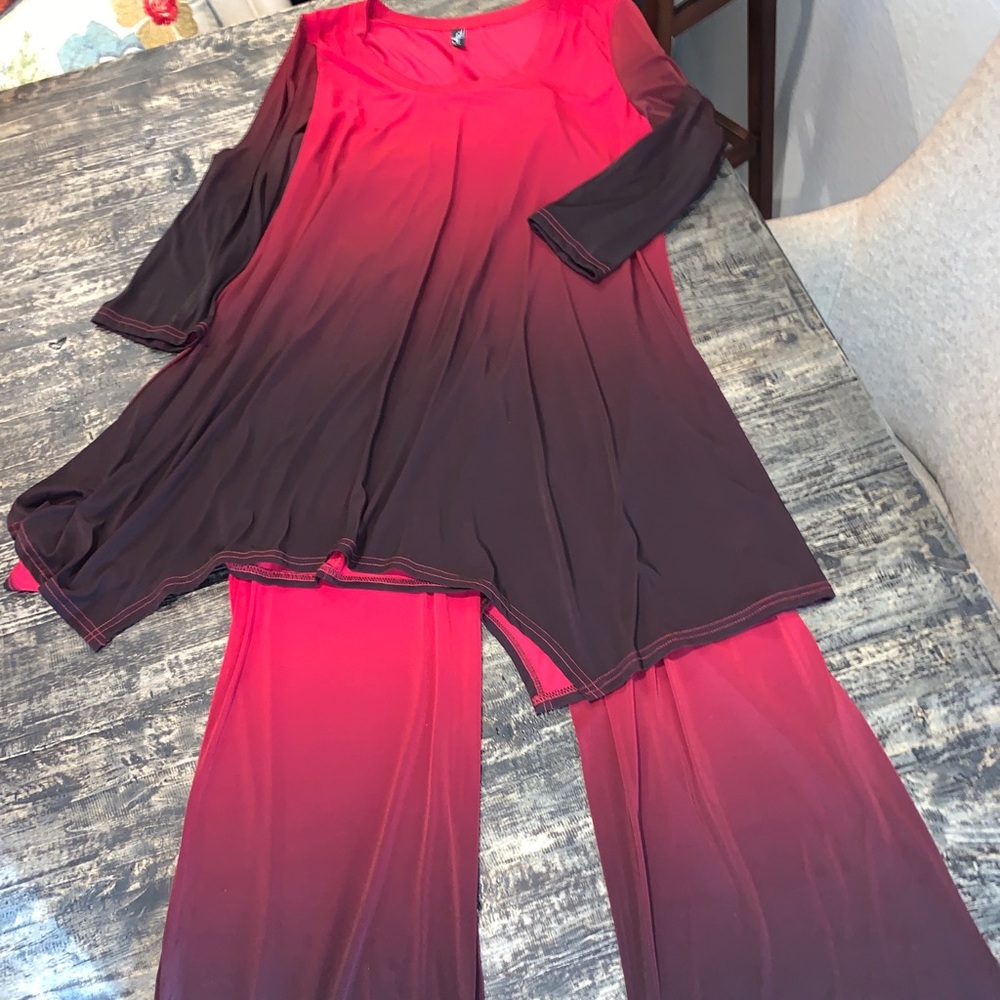 Beautiful wide leg pant set with matching tunic. NWOT. LARGE